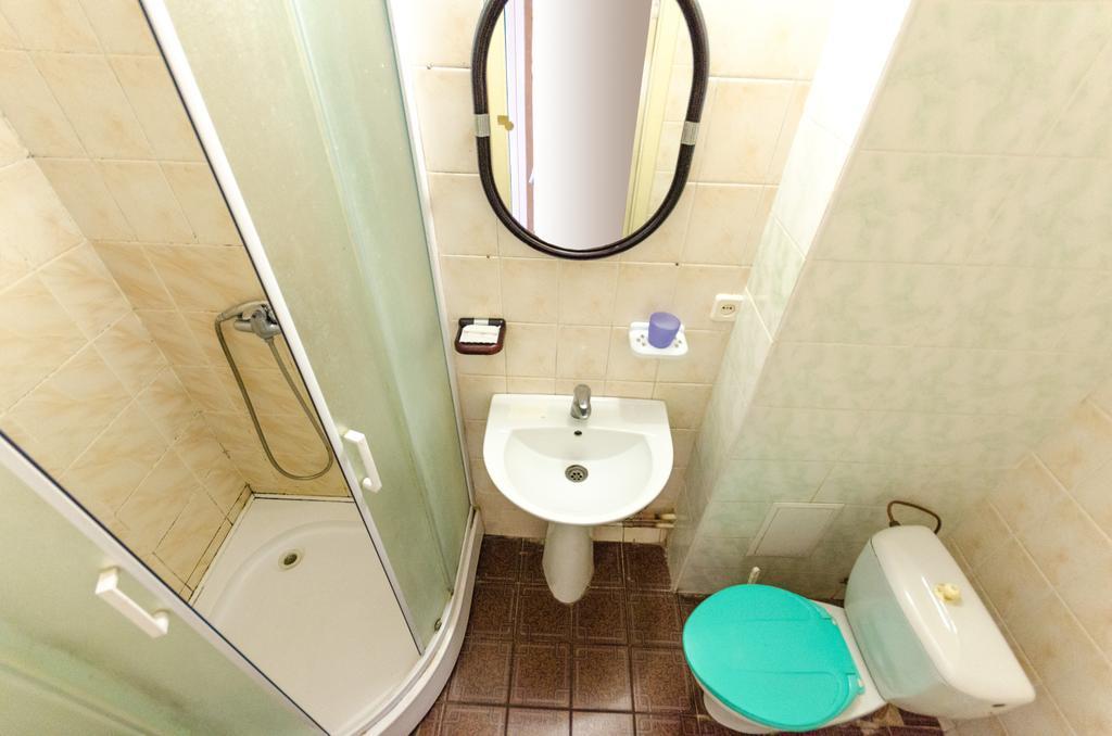 Saturn Hotel Kiev Exterior foto